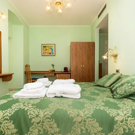 Cassia Bed & Breakfast 4*