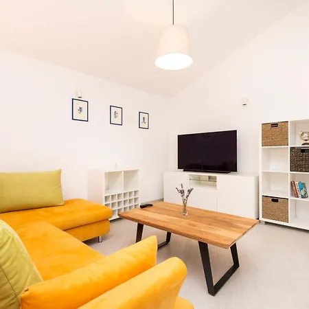 Cassia Bed & Breakfast 4*