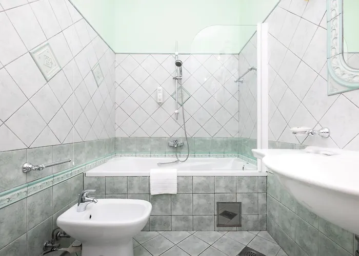 Cassia לינה וארוחת בוקר