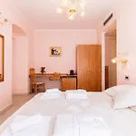 Bed & Breakfast Cassia 4*