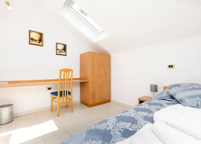 krevet i doručak Cassia 4*